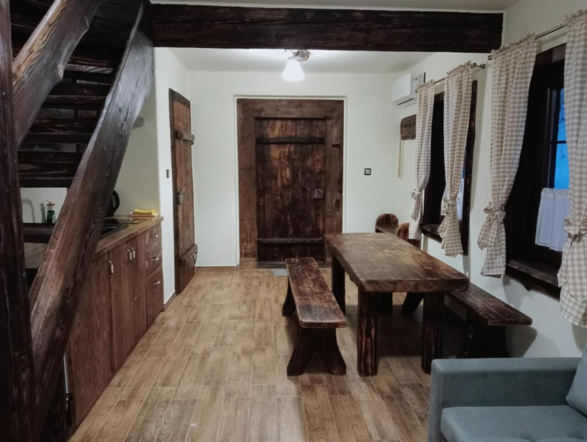 Apartment Zagroda Miodowa W Bieszczadach *